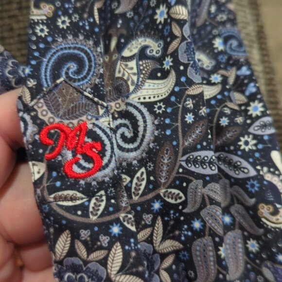 Smith dress shirt with floral accents - Picture 5 of 8